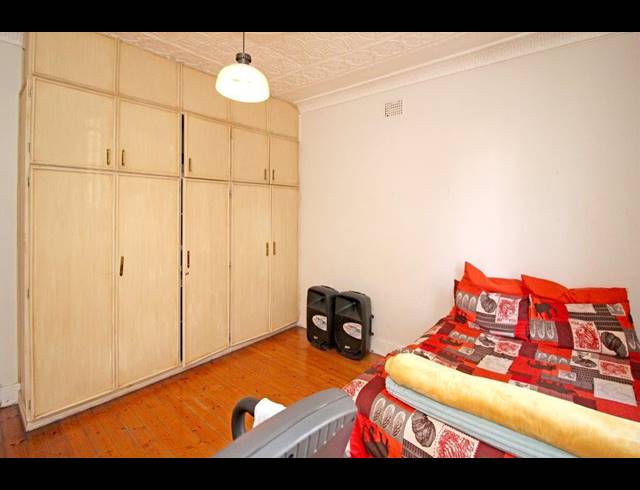 2,974M² BUILDING FOR SALE IN KEW